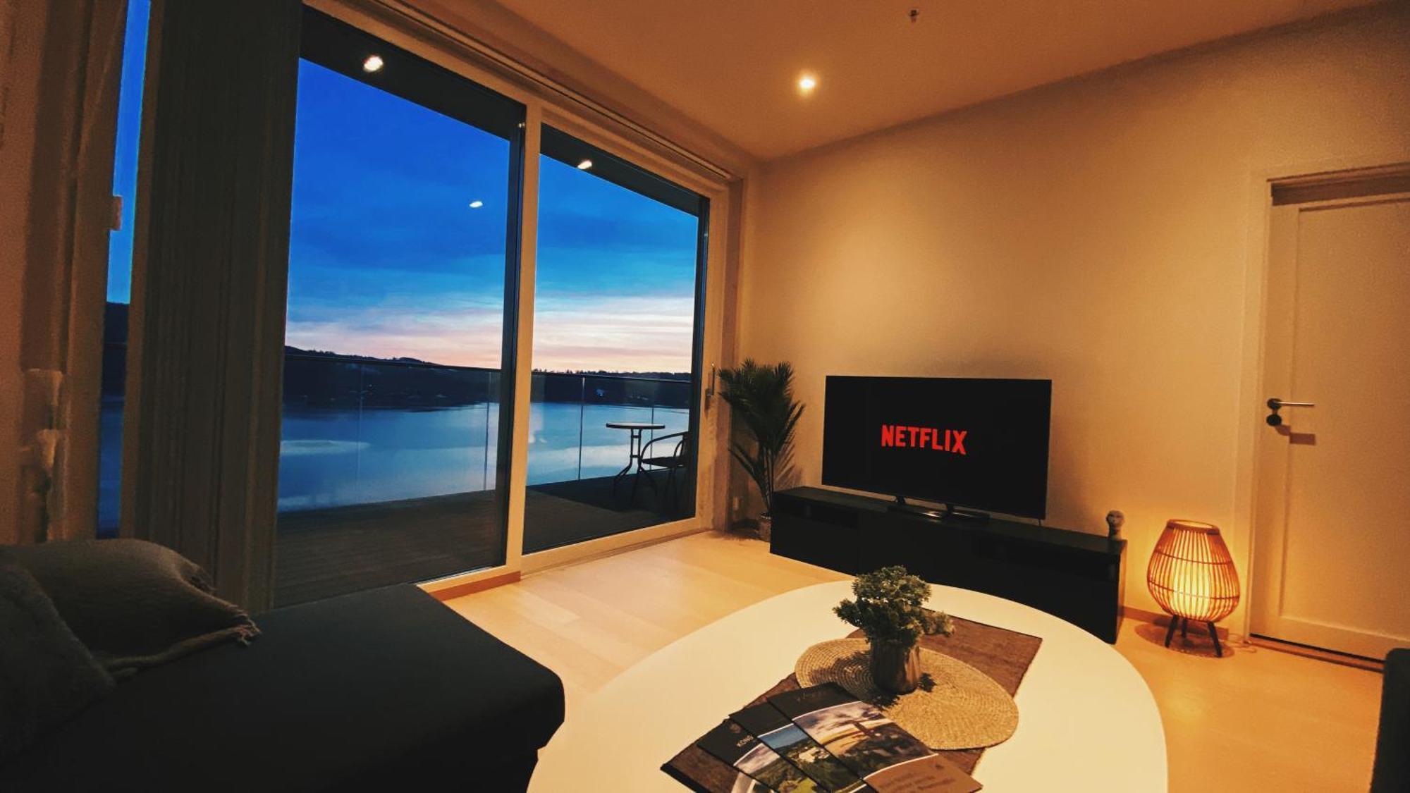 Mjos Tower Suite - Lovely Lake View Brumunddal Eksteriør bilde